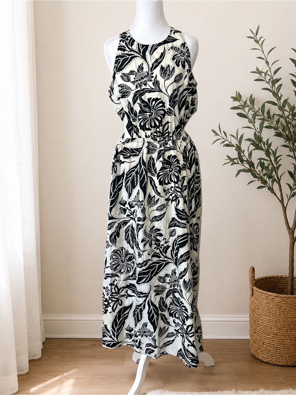 NWT Who What Wear Floral Cutout Maxi Dress Medium Black White Resort